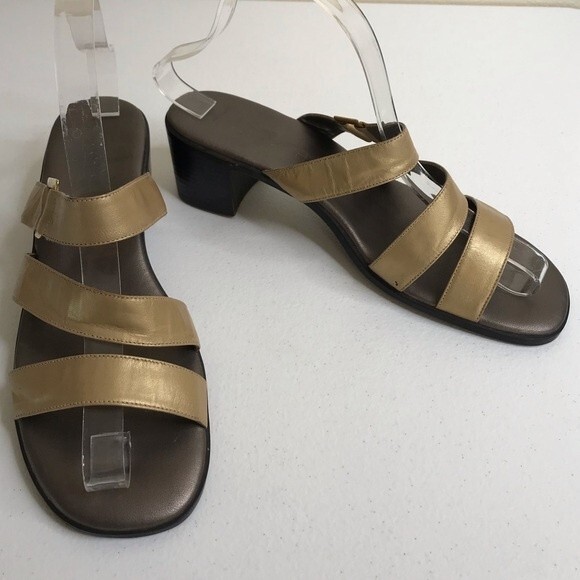 Unisa Gold Three Strap Block Heel Leather Sandal Women Size 8 Made in Brazil - Picture 16 of 16
